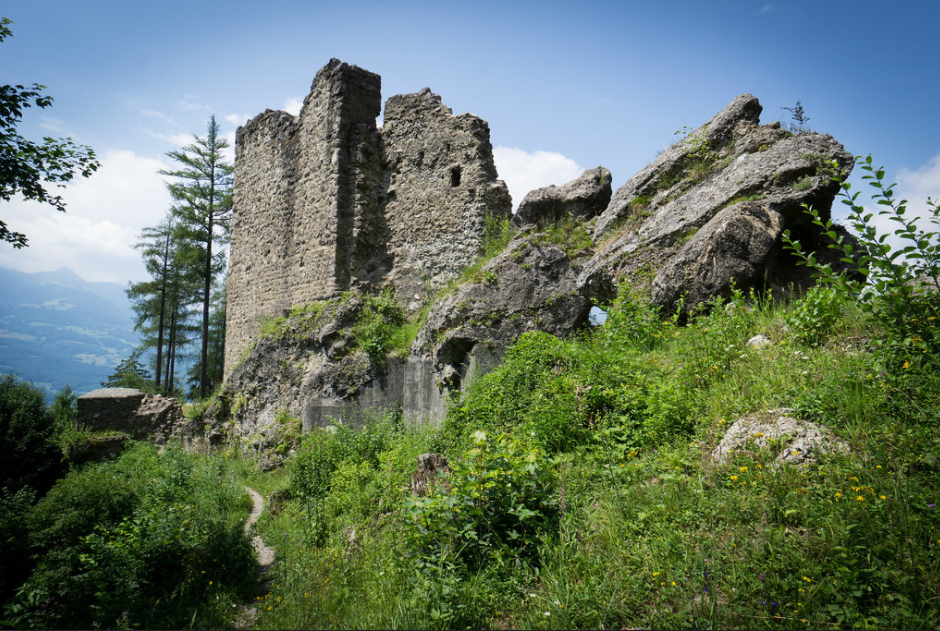 Замок Schalun, также известный как Wildschloss